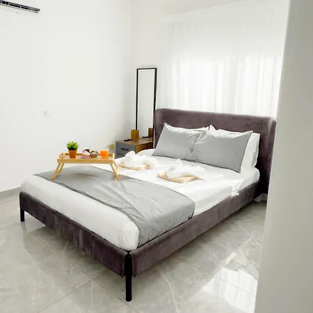 Coastal Getaway Apartament
