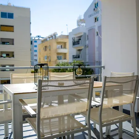 Apartment Coastal Getaway Larnaca