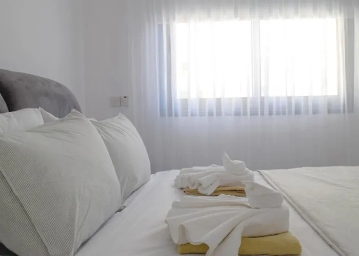 Apartment Coastal Getaway Larnaca